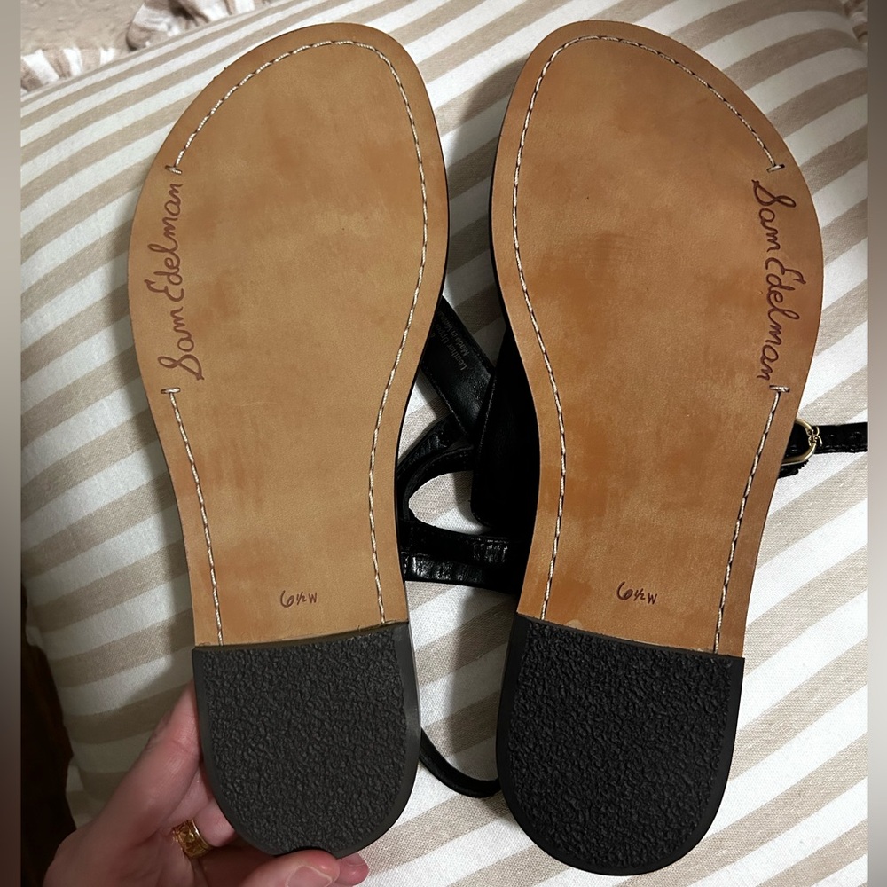 Sam Edelman Black Leather T-Strap Sandals with Gold Accent - Picture 4 of 4